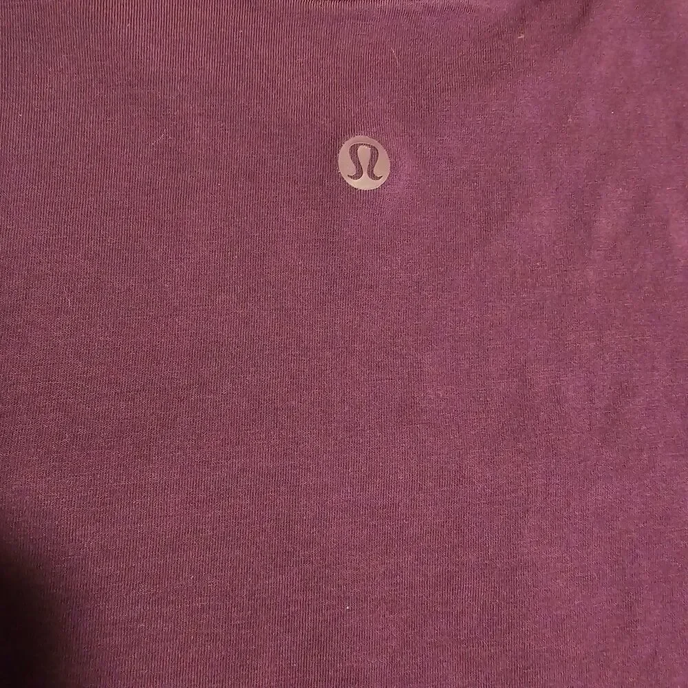 Lululemon Women’s Purple Long Sleeve Top Size 8–10 Activewear Stay comfortable